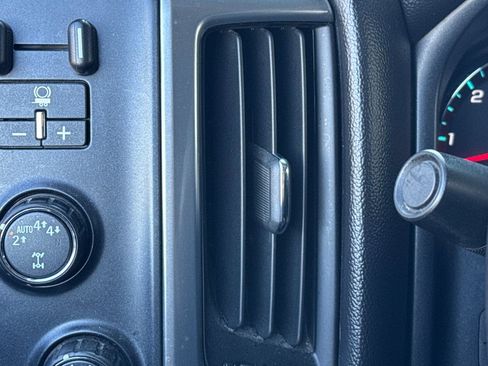 Used 2017 Chevrolet Silverado 1500 LT w/ All Star Edition image 28