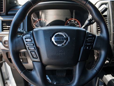 Used 2021 Nissan Titan PRO-4X w/ Pro-4x Convenience Package AWD/4WD image 15