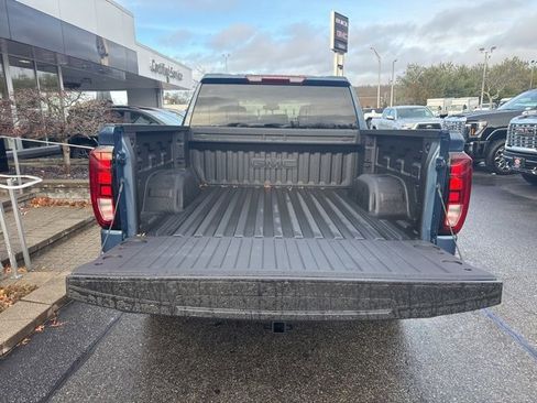 New 2026 GMC Sierra 1500 Elevation w/ LPO, Elevation Black Package image 28