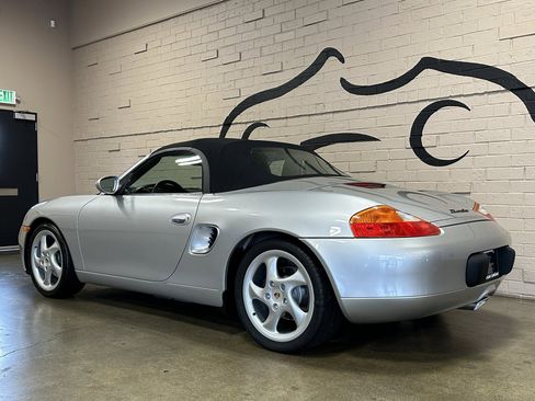 Used 2001 Porsche Boxster image 10