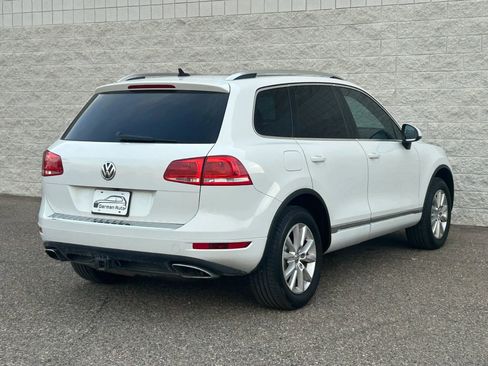 Used 2013 Volkswagen Touareg TDI AWD/4WD image 6