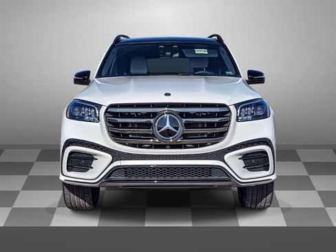 Used 2024 Mercedes-Benz GLS 450 4MATIC image 2