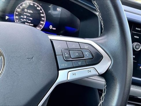 Used 2024 Volkswagen Taos SE image 12