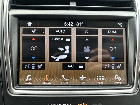 Used 2017 Lincoln MKX Reserve w/ Driver Assistance Package image 26