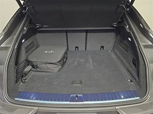 Certified 2025 Porsche Cayenne image 13