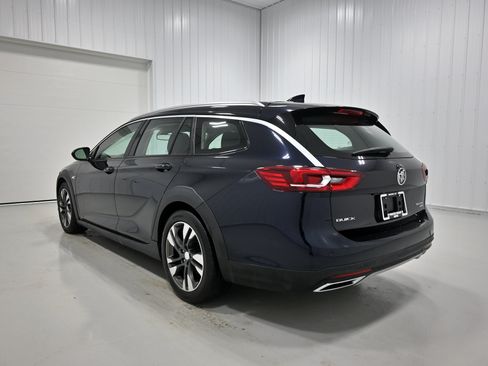 Used 2018 Buick Regal Essence w/ Driver Confidence Package #1 AWD/4WD image 28