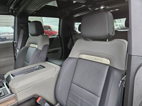 Used 2025 GMC Hummer EV 2X image 14