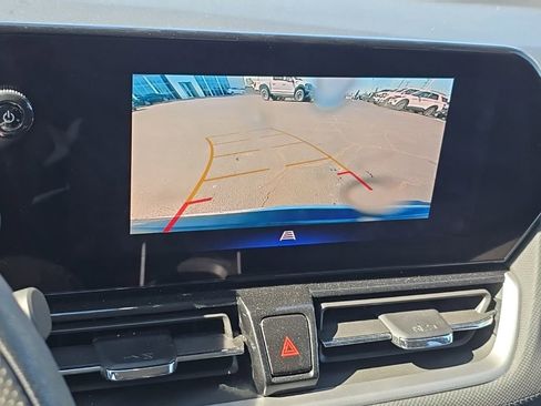 Used 2025 Chevrolet TrailBlazer LT AWD/4WD image 3