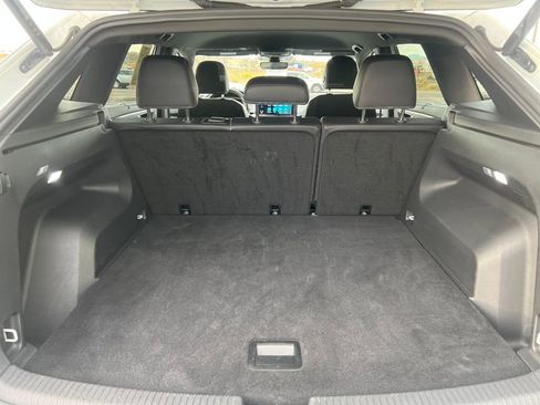 Certified 2025 Volkswagen Atlas Cross Sport SE image 24