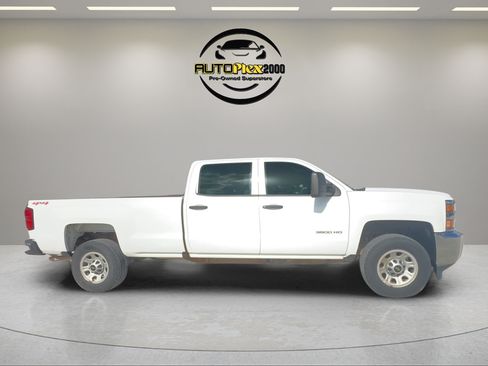 Used 2016 Chevrolet Silverado 3500 W/T AWD/4WD image 7