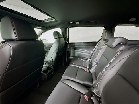 Used 2026 Honda Odyssey Sport-L image 17