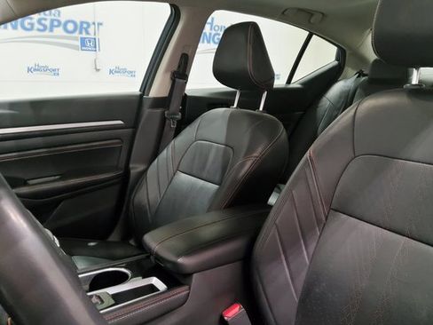 Used 2023 Nissan Altima 2.5 SR w/ SR Premium Package image 16