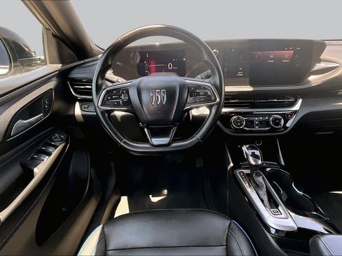 Used 2025 Buick Envista Sport Touring w/ Experience Buick Package FWD image 6