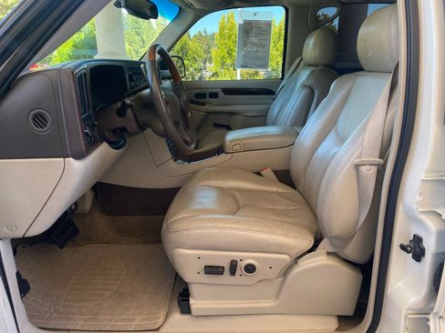 Used 2003 Cadillac Escalade 2WD image 11