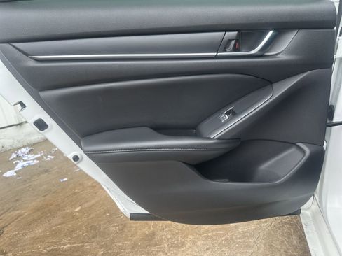 Used 2022 Honda Accord Sport Special Edition image 12