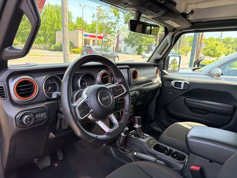 Used 2021 Jeep Gladiator Mojave AWD/4WD image 9