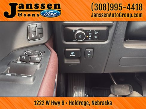 Used 2024 Ford Expedition Max Limited image 19