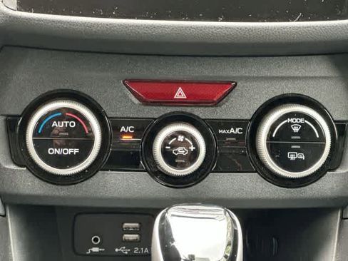 Used 2021 Subaru Crosstrek 2.0i Premium w/ Moonroof Package image 15