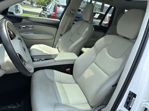 Certified 2023 Volvo XC90 B6 Plus w/ Protection Package Premier AWD/4WD image 16