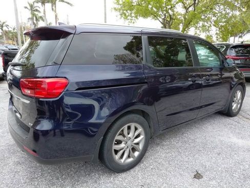 Used 2020 Kia Sedona EX image 3