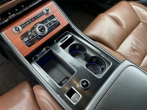 Used 2022 Lincoln Aviator Reserve w/ Equipment Group 201A image 22