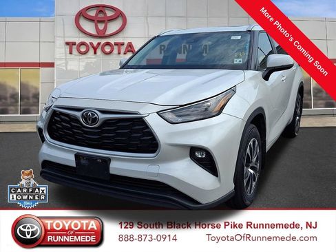 Used 2023 Toyota Highlander XLE AWD/4WD image 5