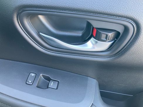 Certified 2024 Honda HR-V LX image 31