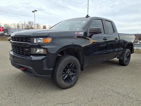 Used 2019 Chevrolet Silverado 1500 Custom Trail Boss w/ Custom Convenience Package image 3