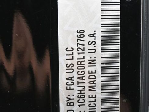 Used 2024 Jeep Gladiator Sport w/ Premium Package image 22