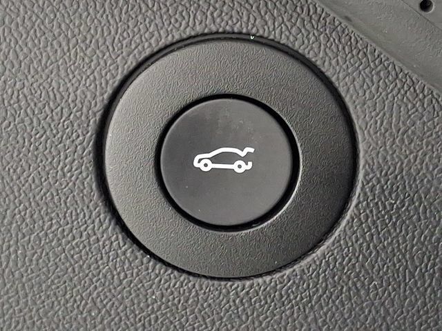 Used 2023 Chevrolet Camaro LT RWD image 33