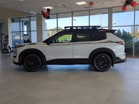 New 2025 Mitsubishi Outlander Trail Edition image 3