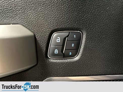 Used 2018 Ford F150 Lariat image 28