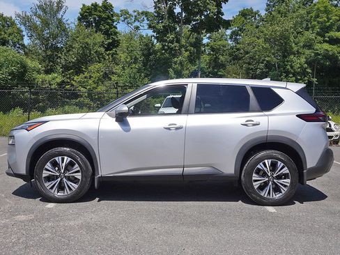 Used 2022 Nissan Rogue SV AWD/4WD image 15