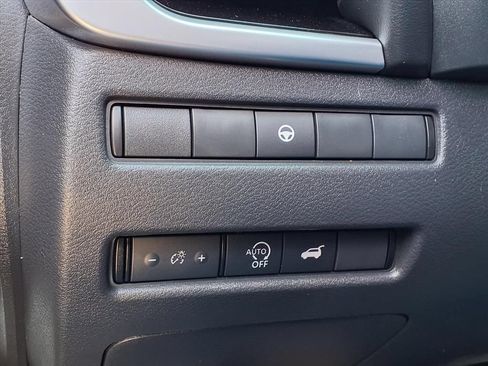 Used 2023 Nissan Rogue SL w/ SL Premium Package FWD image 25