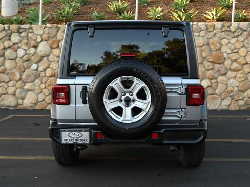 Used 2021 Jeep Wrangler Sport image 4