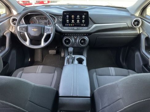 Used 2025 Chevrolet Blazer LT FWD image 9