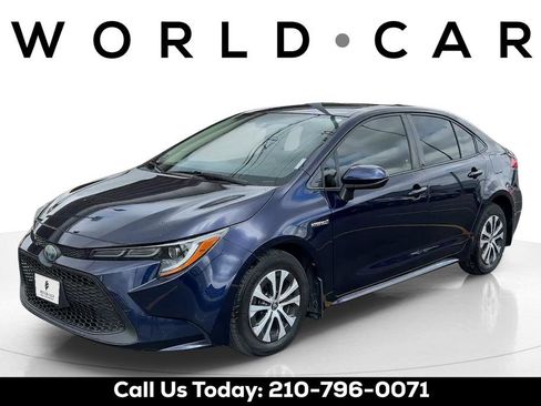 Used 2020 Toyota Corolla LE FWD image 2