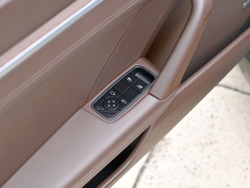 Used 2020 Porsche 911 Carrera 4S image 24