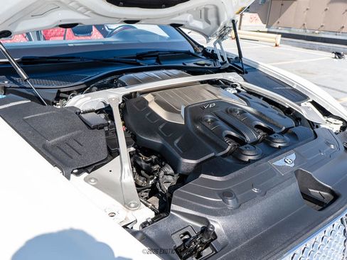 Used 2020 Bentley Continental GT V8 image 25