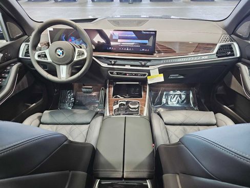 New 2026 BMW X5 xDrive40i w/ M Sport Package image 10