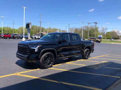 Used 2026 Toyota Tundra SR5 w/ SX Package AWD/4WD image 4