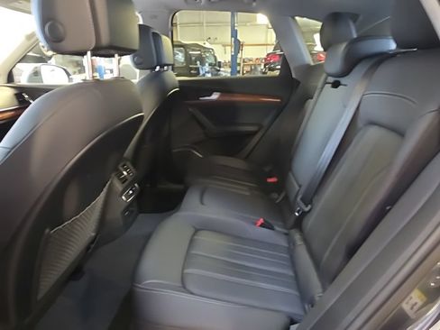 Used 2023 Audi Q5 2.0T Premium Plus w/ Premium Plus Package AWD/4WD image 5