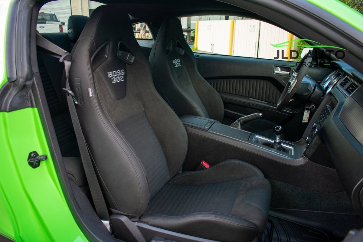 Used 2013 Ford Mustang Boss 302 w/ Boss 302 Accessory Pkg RWD image 12