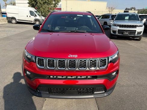 New 2026 Jeep Compass Latitude image 2