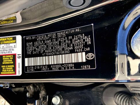 Used 2025 Toyota Camry LE w/ Convenience Package image 29