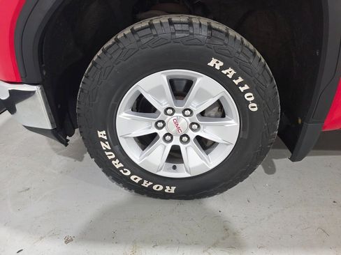 Used 2019 GMC Sierra 1500 SLE image 8