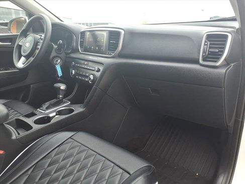Used 2021 Kia Sportage LX image 10