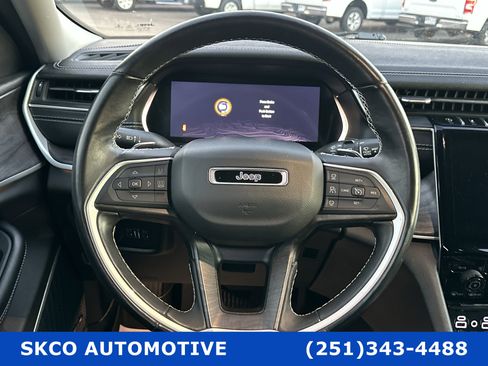 Used 2022 Jeep Grand Cherokee Limited image 18