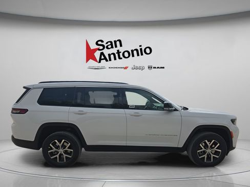 New 2025 Jeep Grand Cherokee L Limited RWD image 9