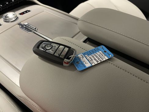 New 2025 Lincoln Navigator Reserve image 20